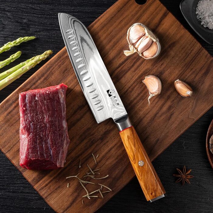 Ніж кухонний FUJUNI Santoku 18 см з лезом з дамаської сталі VG-10, ручка з оливкового дерева, подарункова коробка