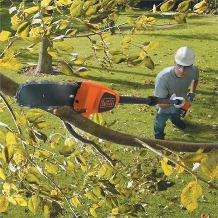 BLACK+DECKER телескопічна акумуляторна пила для обрізки гілок, 18В, висотна гілкорізка до 4 м, для важкодоступних гілок, швидке регулювання висоти, легке зберігання, модель GPC1820L20