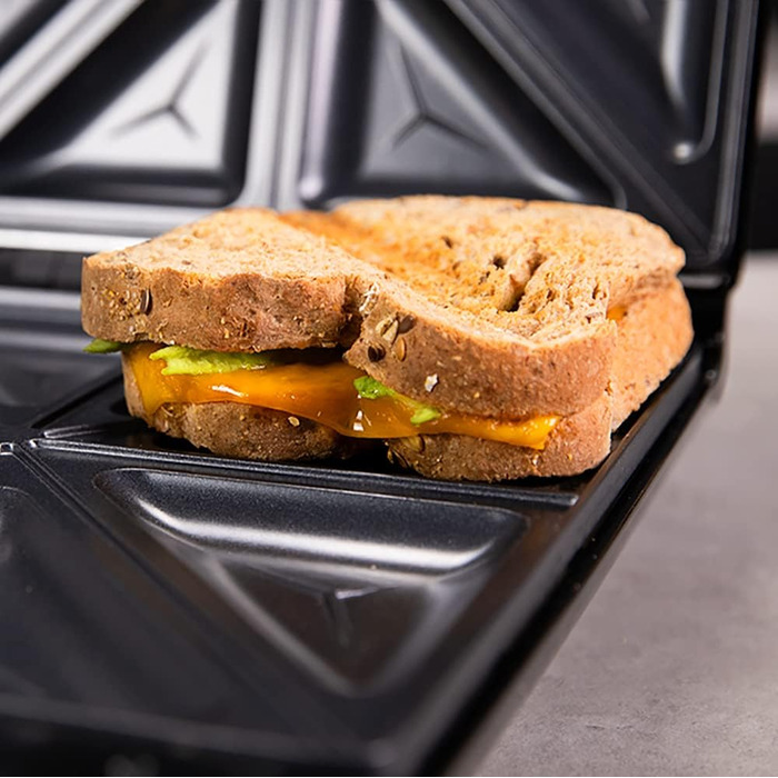 Сендвічниця Cecotec Rock'nToast Family Waffle: 1500W, 4 вафлі, антипригарне покриття, 180° поворот, швидкий нагрів, нержавіюча сталь, індикатор температури, рівномірне підсмажування, для сендвічів та вафель