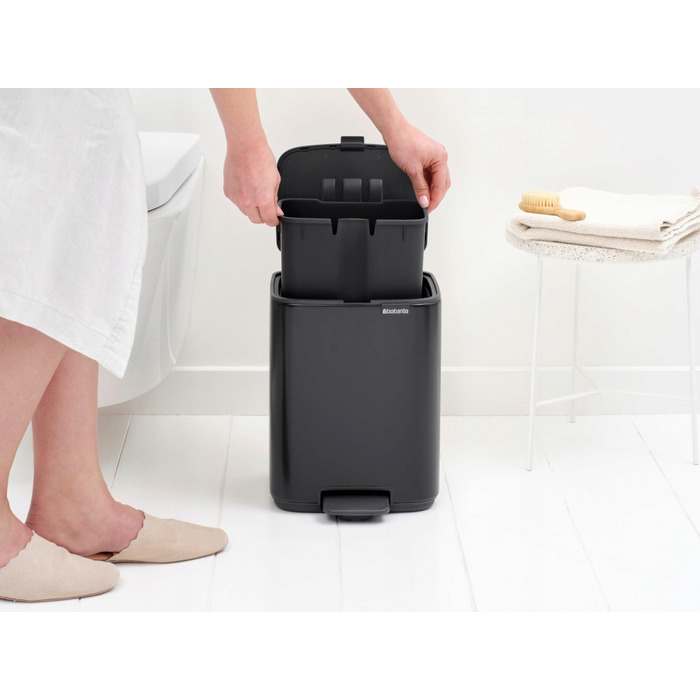 Сміттєвий кошик з педаллю BRABANTIA Bo, 7 л, матовий чорний
