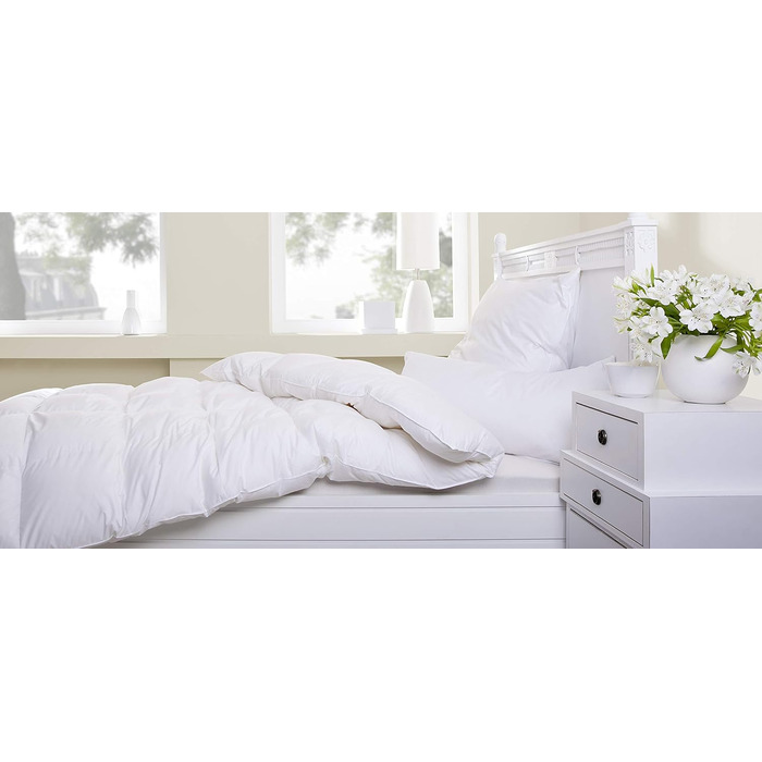 Bohemian Forest Comfort Down Duvet, suitable for allergy sufferers, 90% down / 10% feathers, fill weight: 630 gr., warmth class: normal, Oeko-Tex Standard 100, white, size: 135 x 200 cm. Warmth class normal 135 x 200 cm