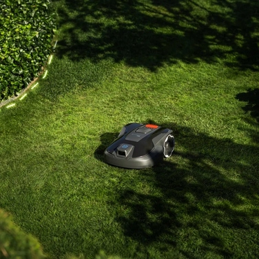 Робот-газонокосарка Husqvarna Automower 308V з AI для площ до 800 м²