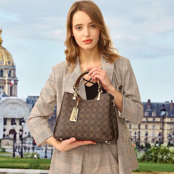 Сумка жіноча Nicole & Doris елегантна шопер середнього розміру з PU шкіри коричнева з брелоком