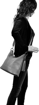 Сумка жіноча AmbraModa GLX09 шкіряна чорна через плече