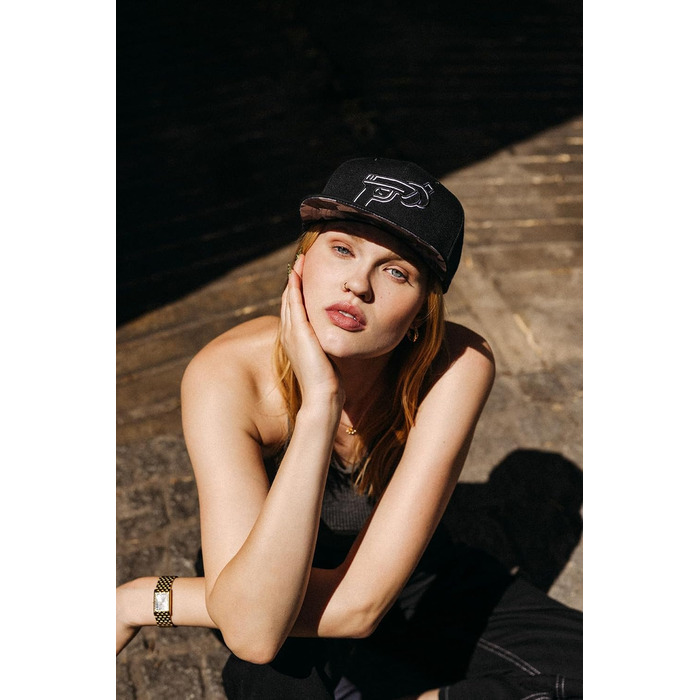 Кепка Snapback Nebelkind для чоловіків та жінок, чорна, універсальний розмір, регульована, unisex, стильна бейсболка в стилі streetwear, ретро