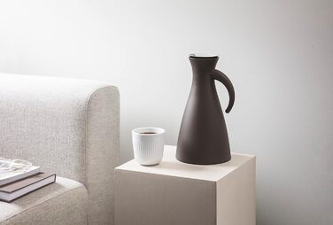 Термос Eva Solo Isolierkanne 1,0 л Grey – без протікання, колір шоколад