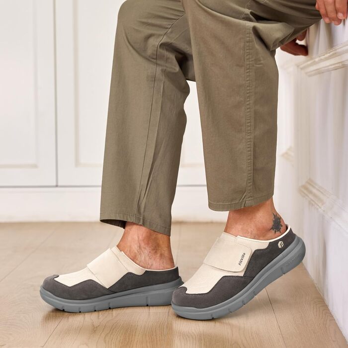 Домашні тапочки для чоловіків FitVille з широкою колодкою, з застібкою на липучці, з підтримкою склепіння стопи, розмір 41-50, бежевий, сірий