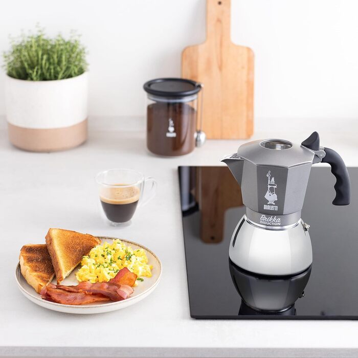 Bialetti Brikka Induction Coffee Maker, 4 Cups (170 ml), Espresso like at the bar, suitable for all stovetops, elegant design, Silver 4 cups BRIKKA INDUCTION Single