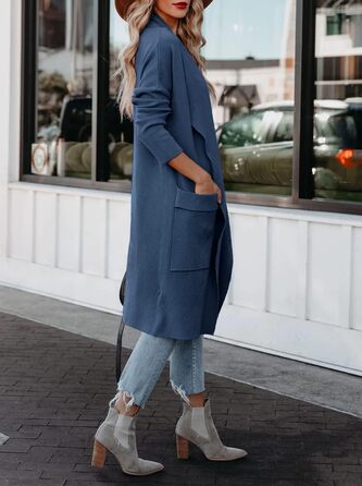 Жіноча в'язана жилетка з відкритим передом, з кишенею, довга, однотонна, блакитна