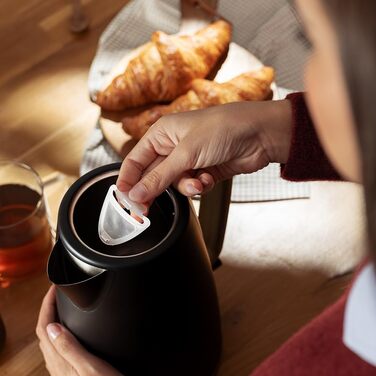 Електричний чайник Cecotec ThermoSense 200 Woody, 1.7 л, 2200 Вт, нержавіюча сталь, 360° обертання, фільтр від накипу