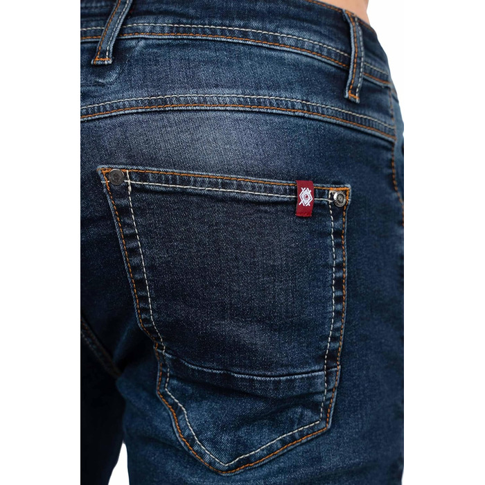 Чоловічі джинси Cipo & Baxx: стильні темно-сині джинси з еластаном, 5 кишень, контрастна вишивка (31W/34L, розмір 43)