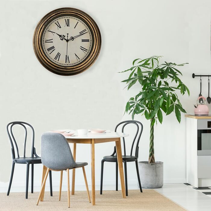 DIYZON Round Classic Wall Clock, Silent No Ticking, 40 cm High-Quality Quartz Vintage Clock, Large Numbers Retro Decorative Clock, Battery Operated, Easy to Read for Home, Kitchen, Dining Room (Gold, 25CM)