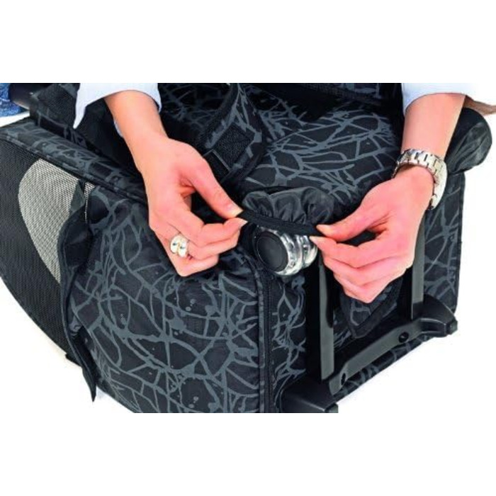 Чемодан Karlie Smart Trolley City L чорного кольору, 52 x 29 x 32 см