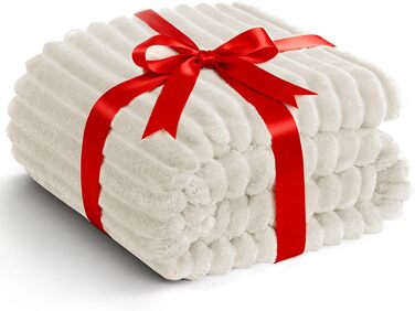 Пухнаста ковдра WAVVE: тепла флісова ковдра для дивану, софи та декору інтер'єру, 150 x 200 см, бежева