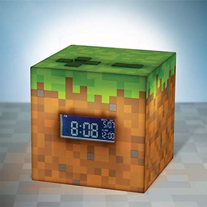 Будильник Minecraft Grasblock: офіційно ліцензований, з підсвіткою, відтворює музику з гри, декор для кімнати геймера Minecraft, 13 x 13 см, зелений