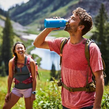 HYDRO FLASK - 1180ml (40oz) Water Bottle - Insulated Stainless Steel Water Bottle - Sports Bottle with Leakproof Flex Cap Lid & Strap - Dishwasher Safe Thermos Bottle - Wide Mouth Opening - (Flex Cap, Berry)