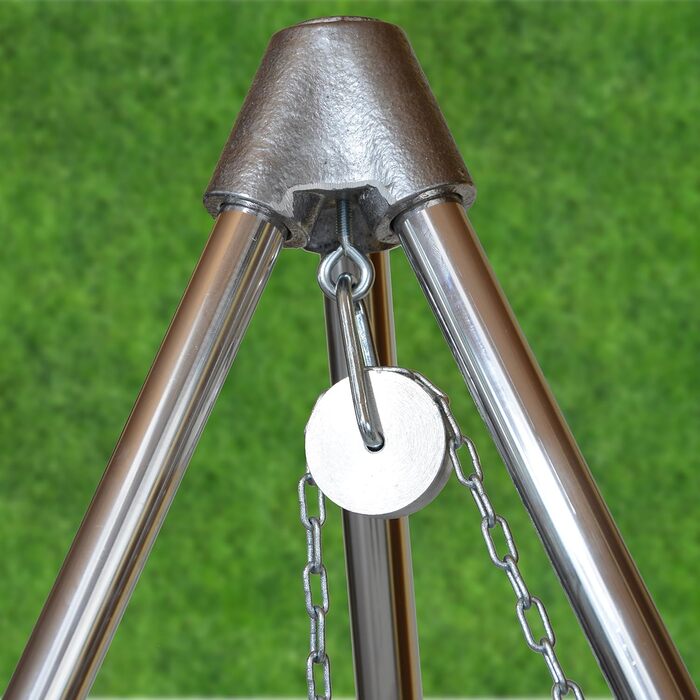 Three-legged swivel grill including 70 cm grill grate, made in Germany