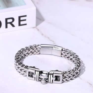 Чоловічий браслет-ланцюг JewelryWe в готичному стилі: срібний браслет з черепом для байкерів, сталевий ланцюг на руку