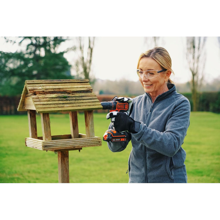 Акумуляторний дриль-шуруповерт Black+Decker BDCDC18K (18V, Li-Ion, 18V, 1.5Ah, LED, планетарне передаточне число, Softgrip)