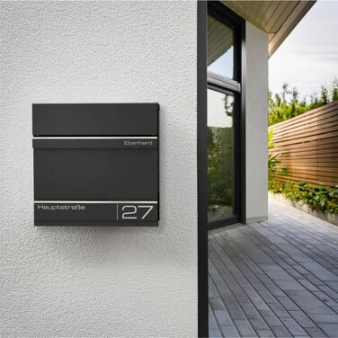 Поштова скринька Metzler Anthrazit RAL 7016 з газетницею та номером будинку – персоналізована лазерним гравіюванням – сучасний поштовий ящик з табличкою, водонепроникний та стійкий до іржі | Модель Hermann
