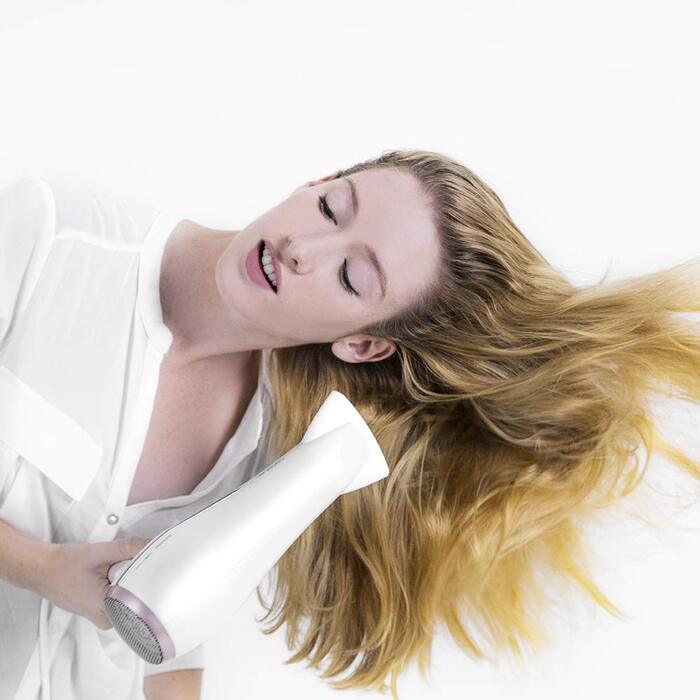 Фен Cecotec Bamba IoniCare 5200 Aura Black: Іонний, 2300W, Концентратор, Дифузор, DC-двигун, 2 швидкості, 3 температури