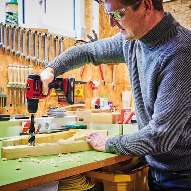 Акумуляторний дриль-шуруповерт Einhell TE-CD 18/40 Li BL (2x2.0 Ah) Power X-Change (Li-Ion, 18 V, 40 Nm, безщітковий двигун, 2-швидкісна коробка передач, регулювання швидкості, комплект з 2x 2.0 Ah PXC-акумуляторами та швидким зарядним пристроєм)