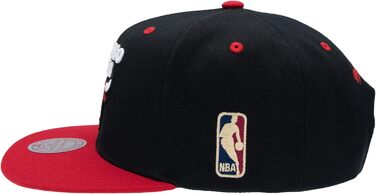 Кепка Mitchell & Ness NBA HWC Snapback чорно-червона, універсальний розмір