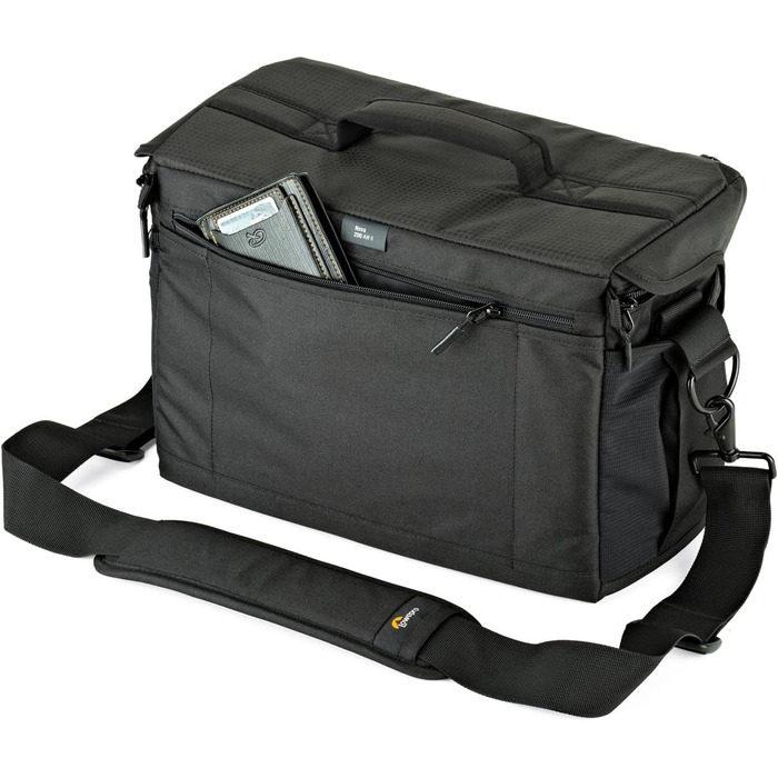 Lowepro Nova 200 AW II чорна сумка-кур'єр