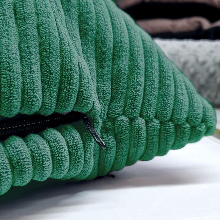 4L Textil ZOE - Лежанка для собак, м'яка, з блискавкою, 80x60 см, бежева (смужки)