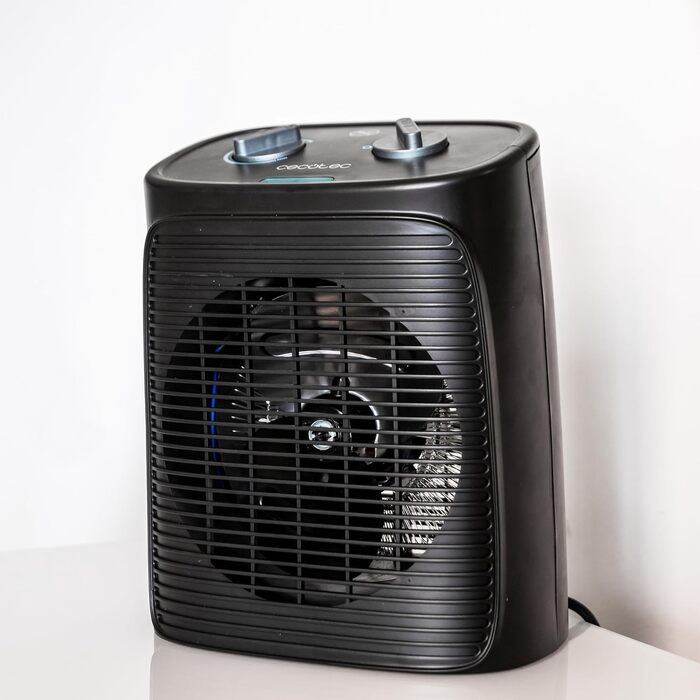 Теплова гармата Cecotec ReadyWarm 2070 Max Force, 2000 Вт, 3 режими роботи (охолодження/тепло/жар), 2 рівні потужності, автоматичне вимкнення, чорно-білий