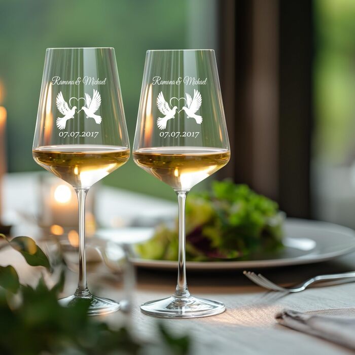 Leonardo Wine Glasses Set of 2 with Wooden Box and Engraving for Him & Her with Love Doves. Only love counts. Personalized with name & date. Leonardo Puccini 560ml