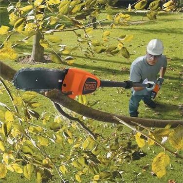 BLACK+DECKER телескопічна акумуляторна пила для обрізки гілок, 18В, висотна гілкорізка до 4 м, для важкодоступних гілок, швидке регулювання висоти, легке зберігання, модель GPC1820L20