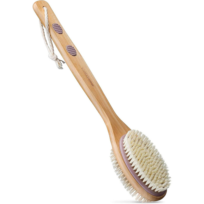 Скребок для спини MainBasics для душу - довга ручка, двостороння щітка для миття та скрабу тіла з пілінгом та м'якими щетинками (Лаванда, Дерево)