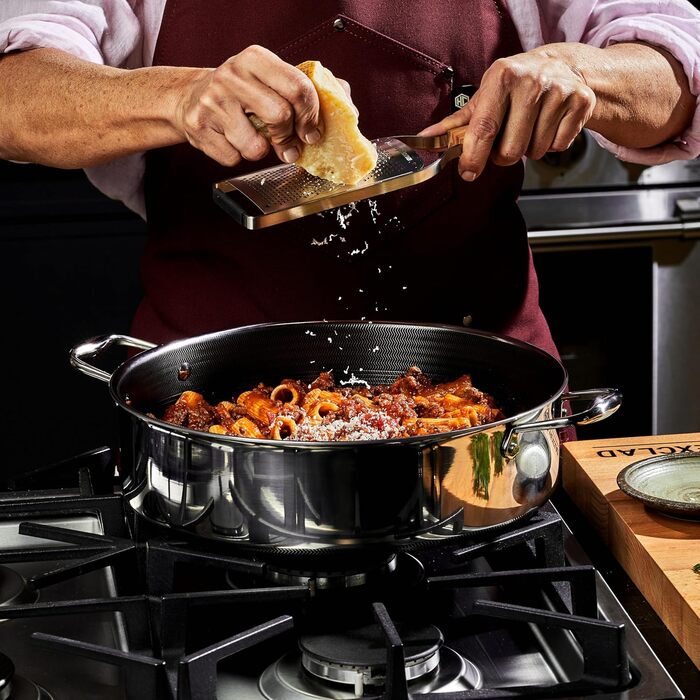 Сковорода HexClad з антипригарним покриттям та кришкою, 4.5 л, для всіх плит, можна мити в посудомийній машині та використовувати в духовці