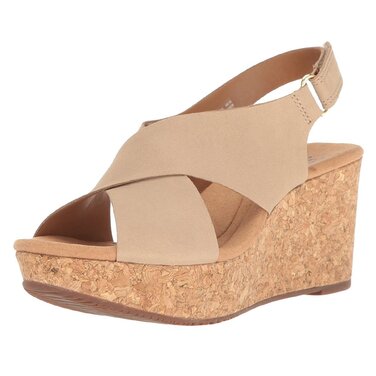 Босоніжки Clarks Annadel Eirwyn на підборах, бежеві, нубук, 40 EU (широкі)