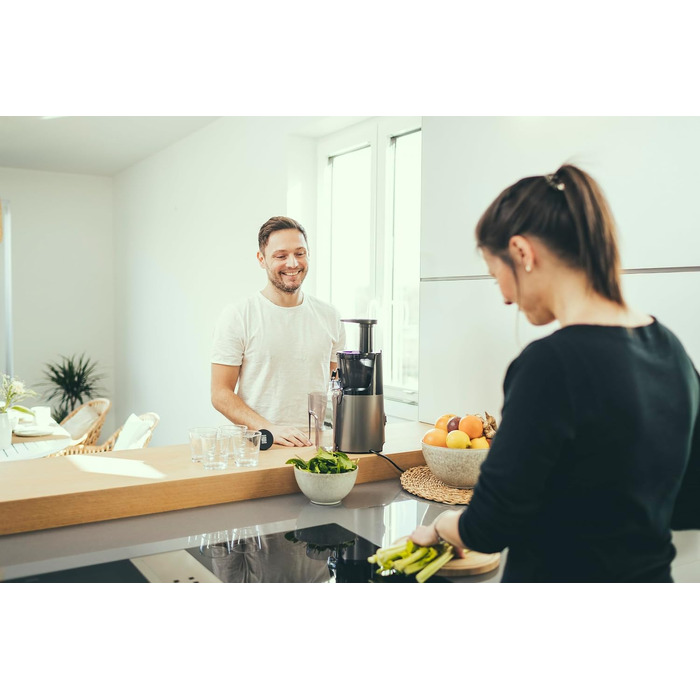 Електрична повільна соковижималка Severin для овочів та фруктів, Slow Juicer, 1.0 л