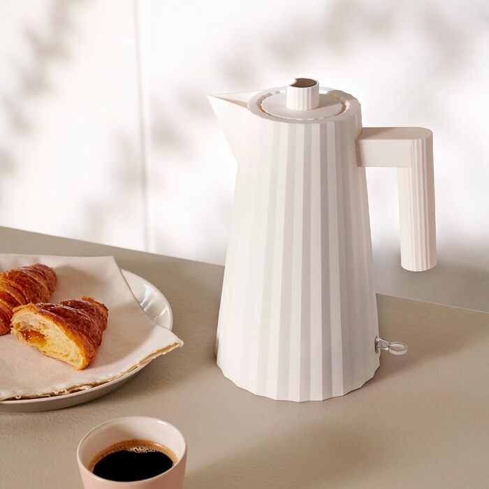 Alessi Plissé Electric Kettle - 2400W, 1.7L, White Thermoplastic Resin Kettle with European Plug