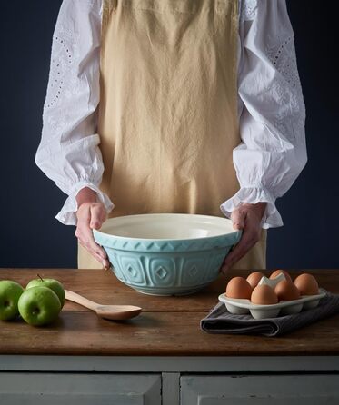 Mason Cash Stoneware Mixing Bowl 26 cm, Light Blue, 2.7 L, Dough Bowl for Bread Dough, Cake Dough or Pizza Dough, made of high-quality, chip-resistant stoneware, large dough bowl