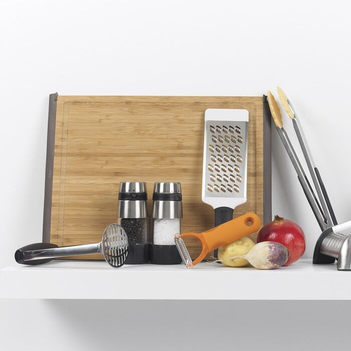 Перцемолка OXO Good Grips Elegante з нержавіючої сталі, чорна