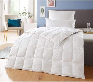 Badenia Trendline Comfort Down Comforter, Lightweight Summer Blanket with 90% Down & 10% Feathers of Class I, 135 x 200 cm, Down Pass tested & Öko-Tex certified, produced according to German quality standard 135 x 200 cm Lightweight Comfort Summer Blanket