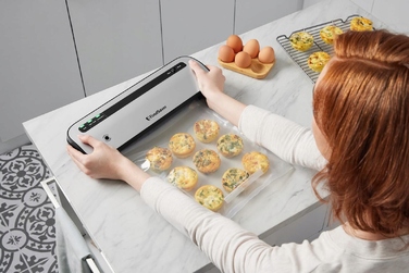 Вакууматор FoodSaver VS1290X, сріблястий, 120 Вт, 28 см
