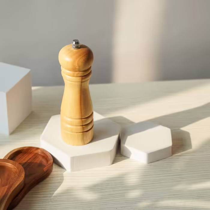 DeroTeno pepper mill made of rubberwood with ceramic grinder, H 16.5 cm