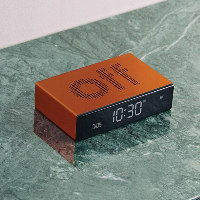 Двосторонній будильник Lexon Flip Premium: акумуляторний, алюмінієвий, з USB-C