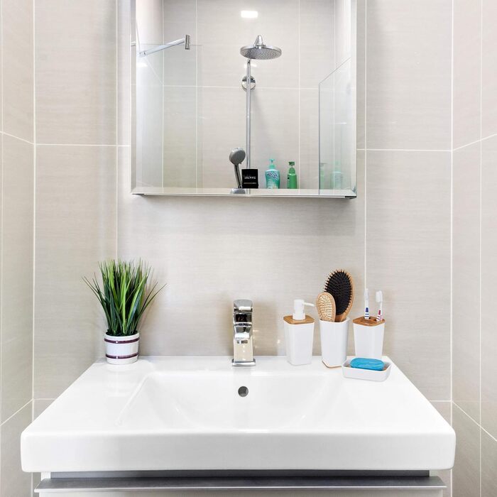 Набір аксесуарів для ванної Relaxdays (4 шт.), сучасний дизайн, зубний стакан, мильниця, дозатор мила, пластик & бамбук, білий, 17,5 x 7 x 7 см