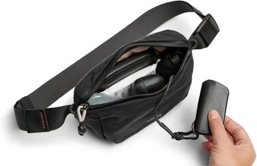 Bellroy Lite Belt Bag чорного кольору - універсальна сумка через плече, поясна сумка