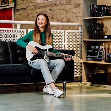 Електрогітара 3/4 розміру 3rd Avenue XF Ultimate Kit з підсилювачем 10W, тюнером, кабелем, стійкою, сумкою, ременем, запасними струнами, медіаторами та каподастром - набір для початківців