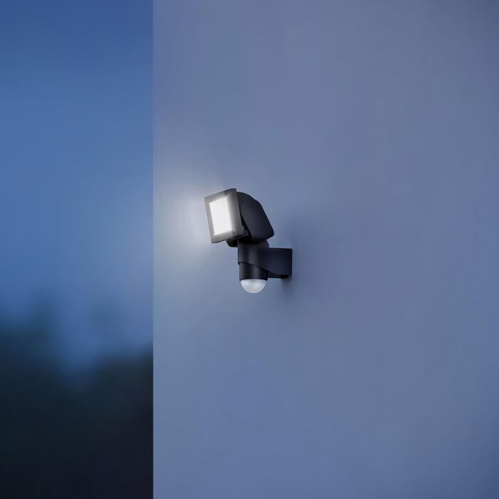 Steinel LED Outdoor Floodlight LS 150 S 240° Motion Sensor, max. 12 m Range, 14.7 W, Swivel, 1375 lm, 4000 K (Black)