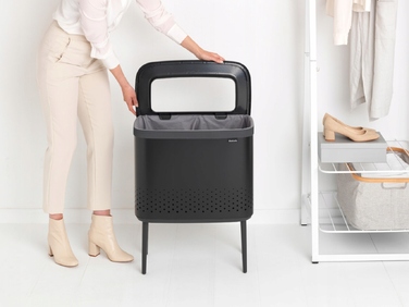 Кошик для білизни BRABANTIA Bo 60 л — сталевий, чорний матовий