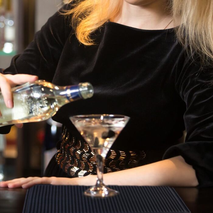 Чорна барна мат, 30 см x 15 см - гумова сервісна мат для бару, кафе, перукарні