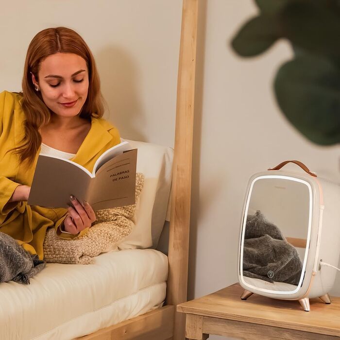 Міні-холодильник для косметики Cecotec Bamba CoolingBeauty 6000 з дзеркалом, 6л, білий
